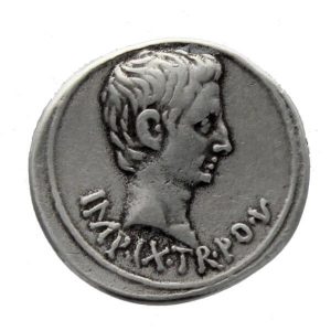 Augustus / Temple AR Cistophoric Tetradrachm 20 – 18 B.C.